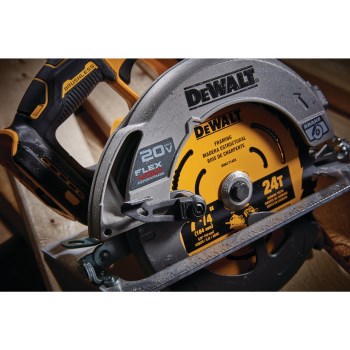 DeWalt 20V MAX 7-1/4" Brushless Circular Saw - Bare Tool